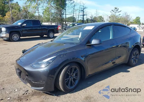 2024 Tesla Model Y Long Range Dual Motor All-Wheel Drive from USA, damaged, VIN 7SAYGDEE6RF183349